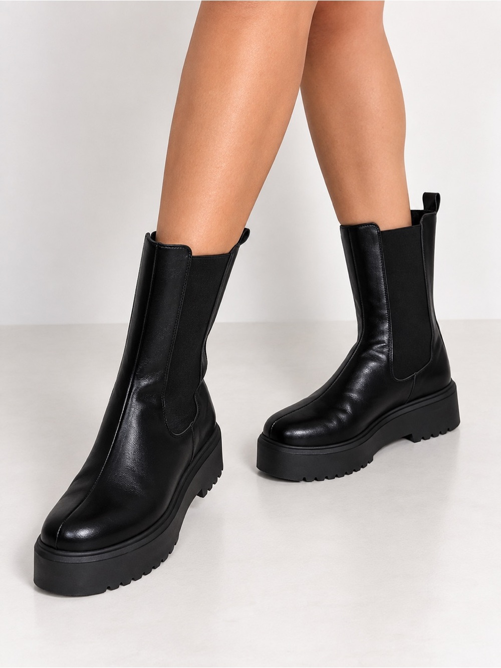 ASOS DESIGN Y2K Alana Chunky Platform Boots Made In Italy 8
